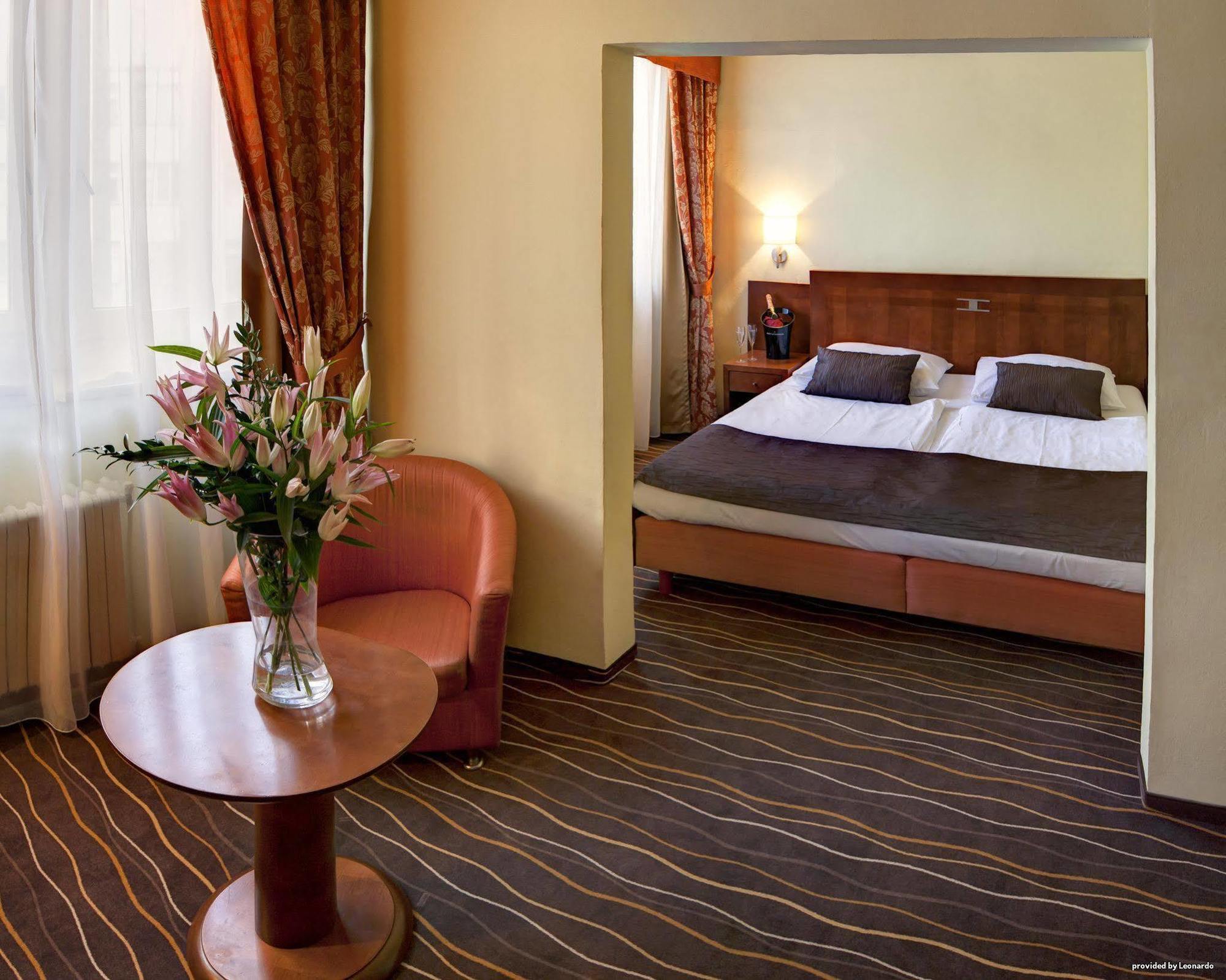 Luxury Family Hotel Bila Labut Prague Bilik gambar